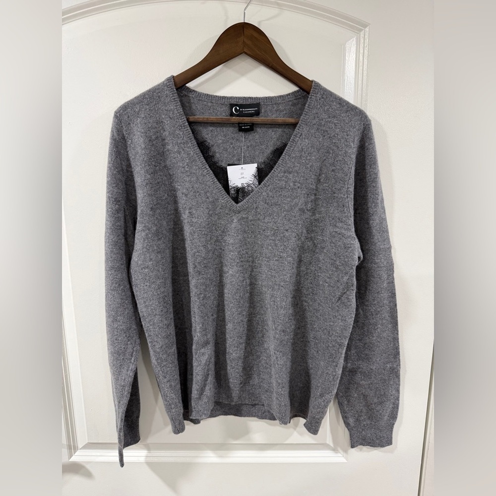Bloomingdale’s 100% Cashmere Gray V-Neck Lace Trim Sweater Xl Nwt — image 4 of 8